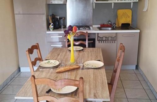 La Chabanne Casa | Aventure en plein air: gîte familial avec activités, proche La Loge des gardes et Paléopolis - FR-1-489-454