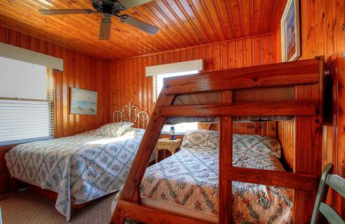 Carolina Beach Casa | Averette Cottage by Carolina Beach Realty