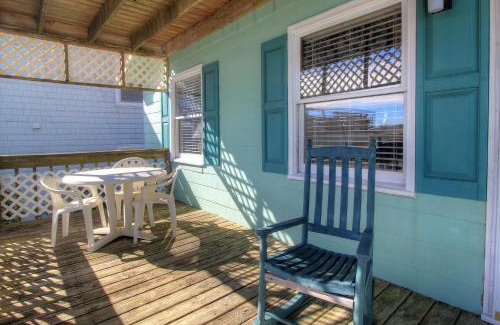 Carolina Beach Casa | Averette Cottage by Carolina Beach Realty