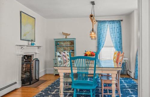 Mystic - New London Casa | Avery Townhome 3BR Historic Home Near Mystic Seaport