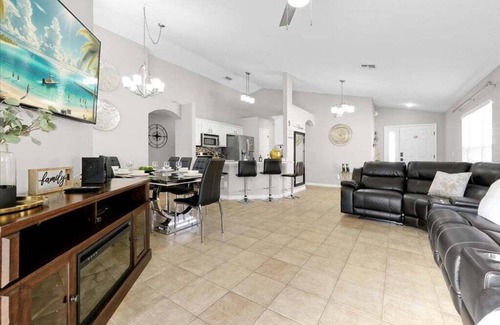 Loughman Casa | Aviana Resort: 5star Home w/pool. Family & Pet Friendly