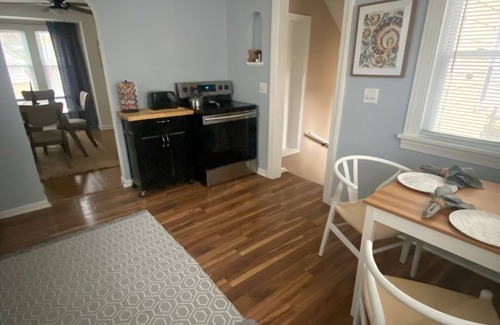 Avon Lake Casa | Avon Lake - Recent Remodeled & Spacious Charming 2BR Beach Home