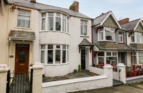 Borth-y-Gest Casa | Avondale