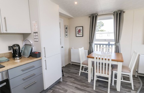 Bridlington Cabaña | AWAY DAZE, pet friendly, with a garden in Bridlington
