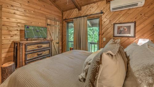 Blue Ridge Casa | Away to the Lake