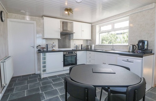 Elim Cabaña | Awelfryn