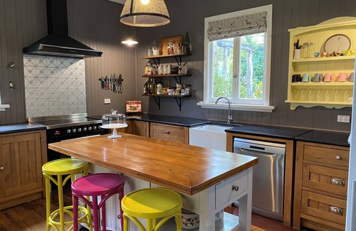 Tenterfield Cabaña | Awen Cottage - Delightful Romantic Getaway