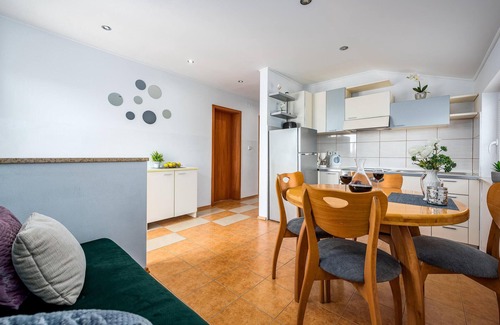 Kastel Apartamento | Precioso apartamento en Buje con cocina