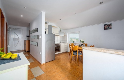 Kastel Apartamento | Precioso apartamento en Buje con cocina