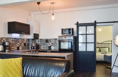 Saumur Apartamento | Awesome apartment in Saumur with 1 Bedrooms and WiFi
