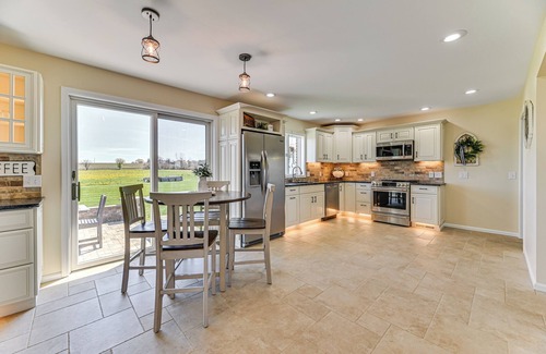Teall Beach Casa | Awesome Geneva Home w/ Patio Near Seneca Lake!