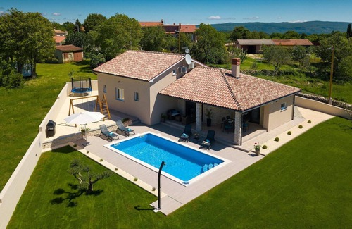 Belavici Casa | Impresionante casa en Barban