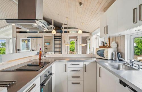 Ebeltoft Casa | Awesome Home In Ebeltoft With 3 Bedrooms, Sauna And Internet