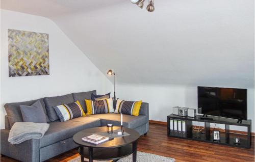 Hunerbach Casa | Awesome Home In Müllenbach With Kitchen
