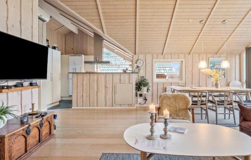 Kramnitse Casa | Awesome Home In Rødby With Sauna