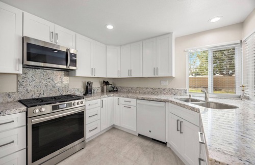Yorba Linda Casa | Awesome remodeled Travis Ranch home in a peaceful safe community
