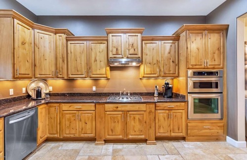North Scottsdale Condominio | Awesome TROON North 3/3 Pinnacle Peak Condo. Across from the Four Seasons Resort