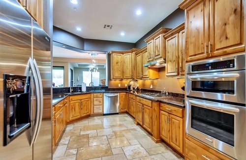 North Scottsdale Condominio | Awesome TROON North 3/3 Pinnacle Peak Condo. Across from the Four Seasons Resort