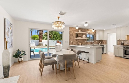 Sunrise Vista Chino Casa | AZAREN Guest House Palm Springs