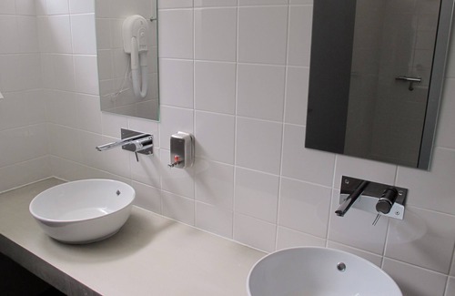 Vila do Porto Hostal | Azores Youth Hostels - Santa Maria