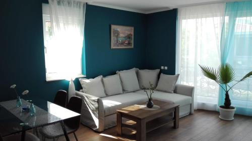 Chernomorets Apartamento | Azur Apartment Deluxe