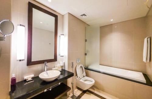 Abu Dhabi Apartamento | Azure Crest 2BR - Ocean View Apartment Near Marina Mall