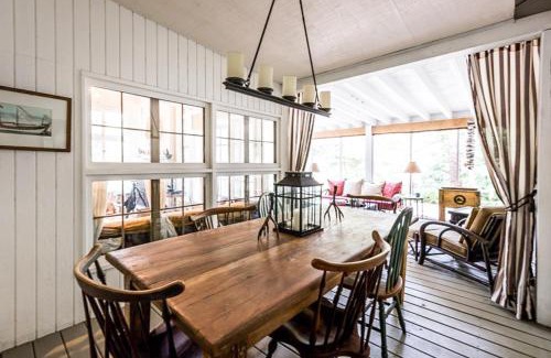 Union Pier Casa | Azure Forest Pool House
