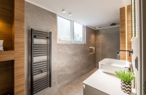 Varkiza Apartamento | Azure7 Seaside - Luxury Apartment in Varkiza