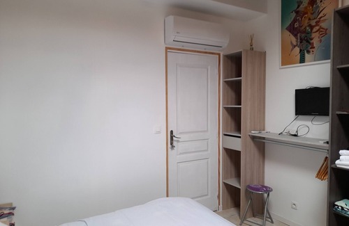 Medis Cama Y Desayuno | B&B, 5 min from the BEACHES of Royan, park,
