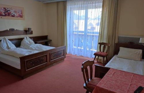Sankt Koloman Cama Y Desayuno | B&B Goldener Stern