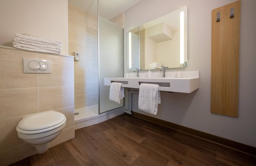 Les Herbiers Hotel | B&B HOTEL LES HERBIERS