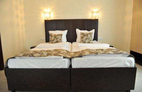 Feketic Cama Y Desayuno | B&B Villa Pipacs