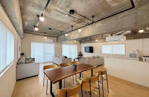 Hiroshima City Centre Apartamento | Modern Spacious Apartment Beside Peace Park 15 ppl