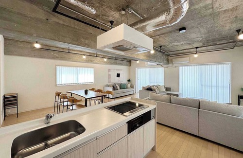 Hiroshima City Centre Apartamento | Modern Spacious Apartment Beside Peace Park 15 ppl