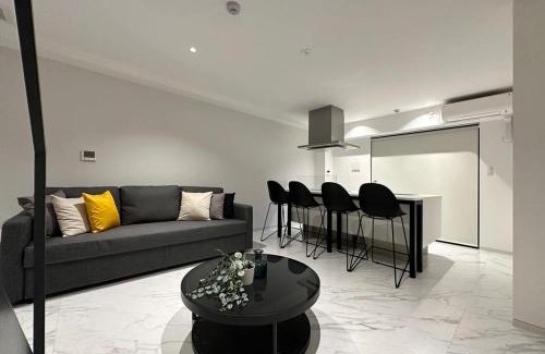 Hiroshima City Centre Apartamento | b hotel Rijodori - Modern 6ppl City Apt with Breakfast Included
