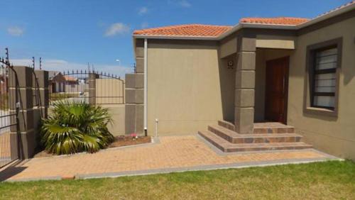 Port Elizabeth Villa | B.R.O.Homes and Villas