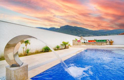 Selcuk Hotel | B&Y Burgaz