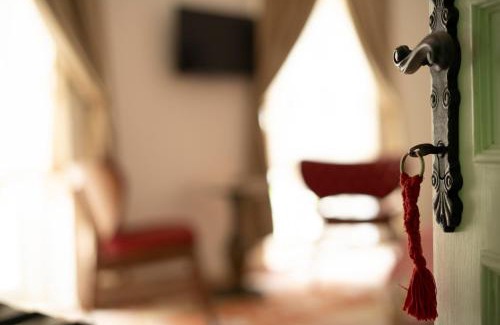 Selcuk Hotel | B&Y Burgaz