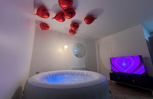 Bondy Apartamento | B15 Jacuzzi 5 Étoile par Villa Dengous