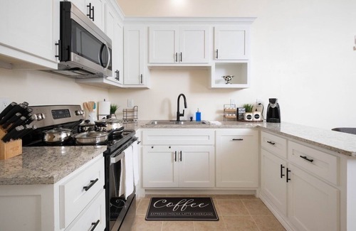 Amarillo Casa | Back house Oasis: Quiet & Roomy