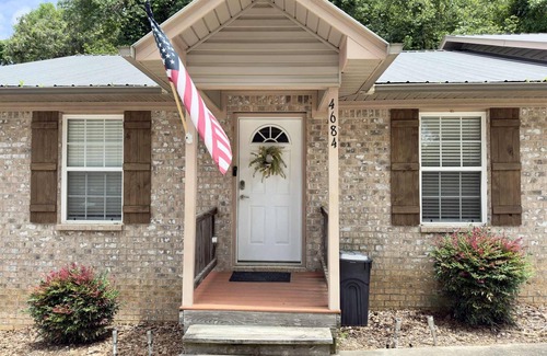 Guntersville Casa | Back Porch 4 Beds Back Porch Pet Friendly