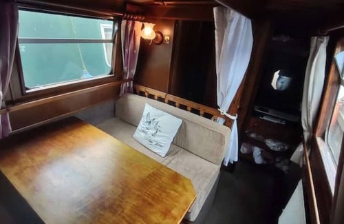 Stanstead Abbots Alquiler De Eote | Back to basics onboard a boat