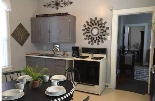 Alton Casa | Backyard Seclusion Cottage