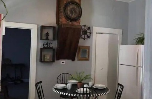 Alton Casa | Backyard Seclusion Cottage