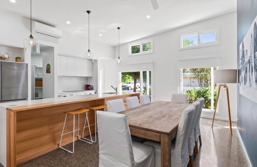 Tomakin Casa | Bada Bliss - walk to the beach
