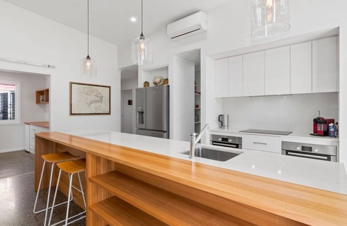 Tomakin Casa | Bada Bliss - walk to the beach