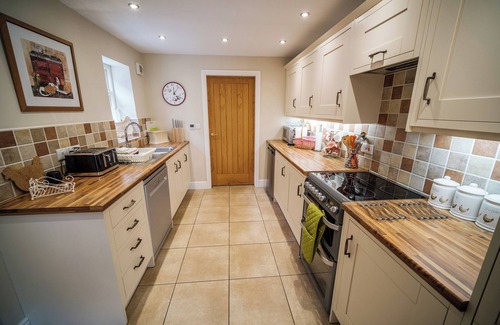 Thirkleby Casa | BADGER, family friendly, character holiday cottage in Thirsk