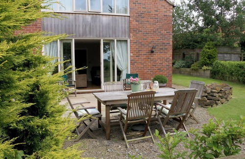 Thirkleby Casa | BADGER, family friendly, character holiday cottage in Thirsk