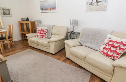 Looe Casa | Badger Sett in Granite Henge near Looe