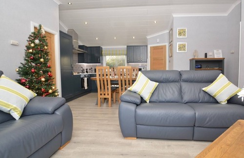 Maltby le Marsh Cabina | BADGERS DEN- Un lodge de lujo, 2 habitaciones con baño privado y jacuzzi